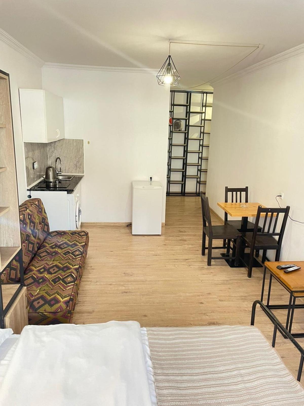 Mgzavrebi Apartment In Bakoerjani Buitenkant foto